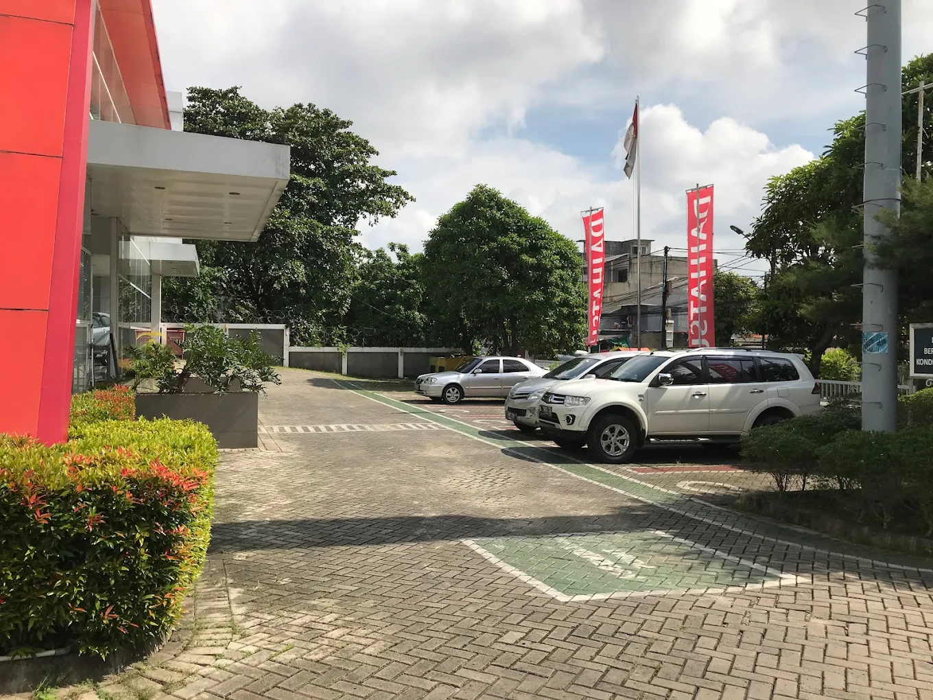 daihatsu tangerang